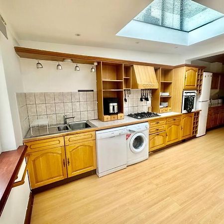 Villa 4 Bed House In Daneby Road,Se6 Catford Esterno foto