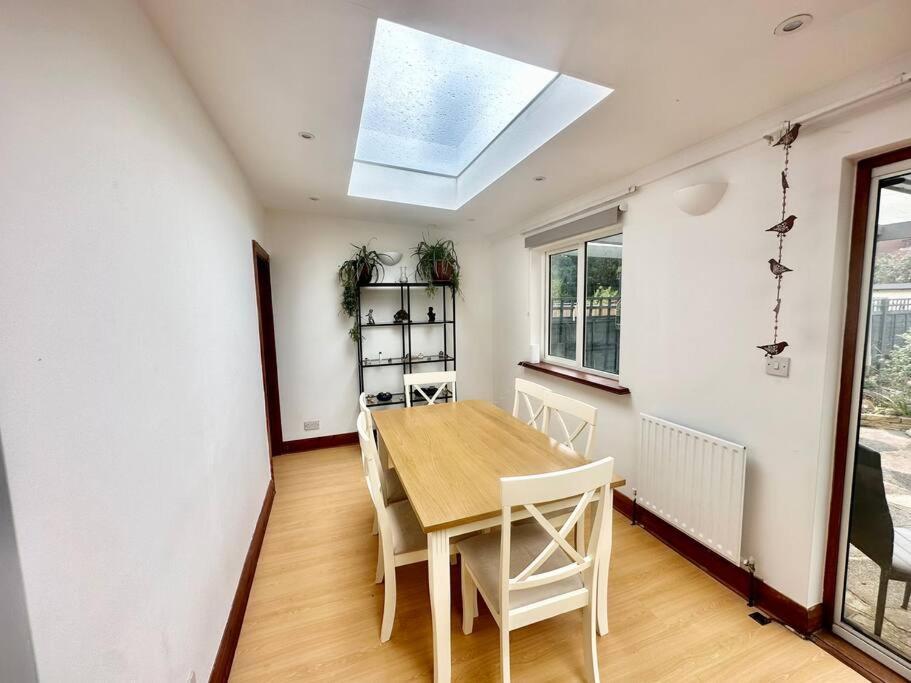 Villa 4 Bed House In Daneby Road,Se6 Catford Esterno foto