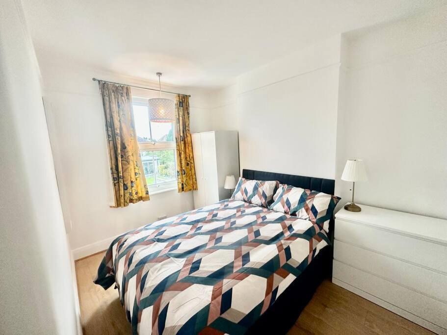 Villa 4 Bed House In Daneby Road,Se6 Catford Esterno foto